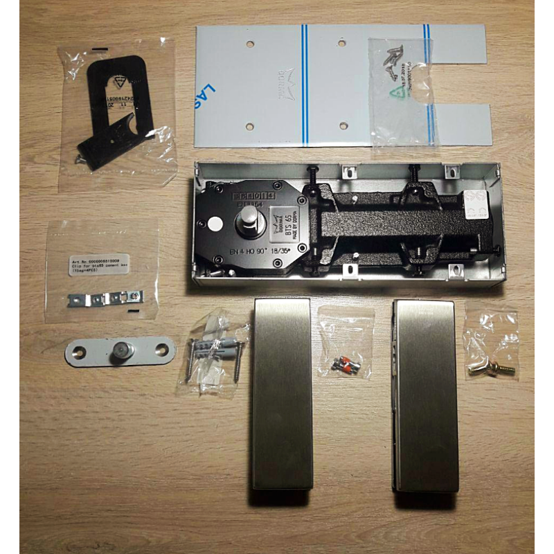 Набір universal light для одностулкових дверей.