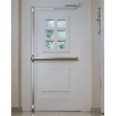 Система “Антипаніка“ GEZE у вигляді нажимной планки із замиканням в підлогу-стелю