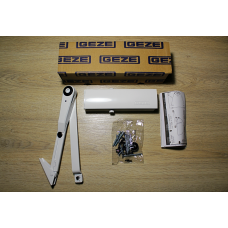 Дверний довідник GEZE TS 1500 G з тягою, з фіксацією, колір білий