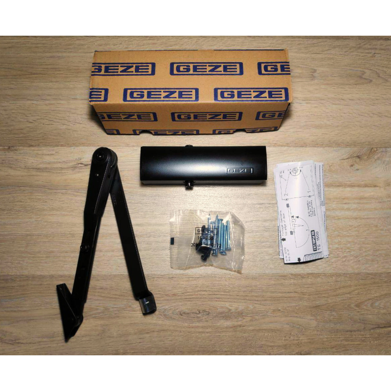 Дверний доводчик GEZE TS 1500 G з тягою, з фіксацією, колір чорний