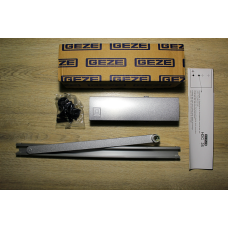 Доводчик із ковзною шиною GEZE HDC 35 сірий