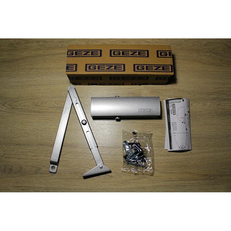 Дверний доводчик GEZE TS1500 G з тягою, срібний